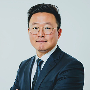 Christopher Bhang 300 Christopher Takashi Bhang